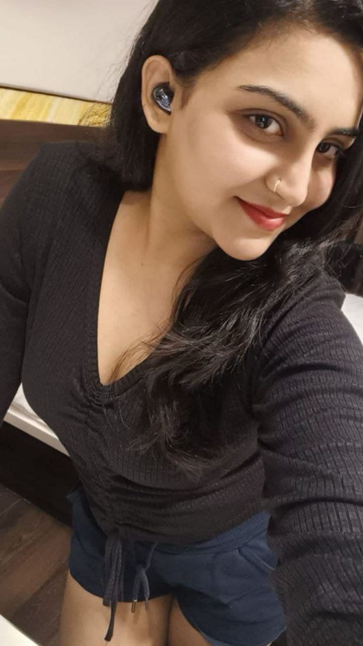 female call girl in pune